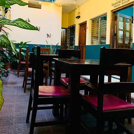Hostal Fachente เลออน ภายนอก รูปภาพ
